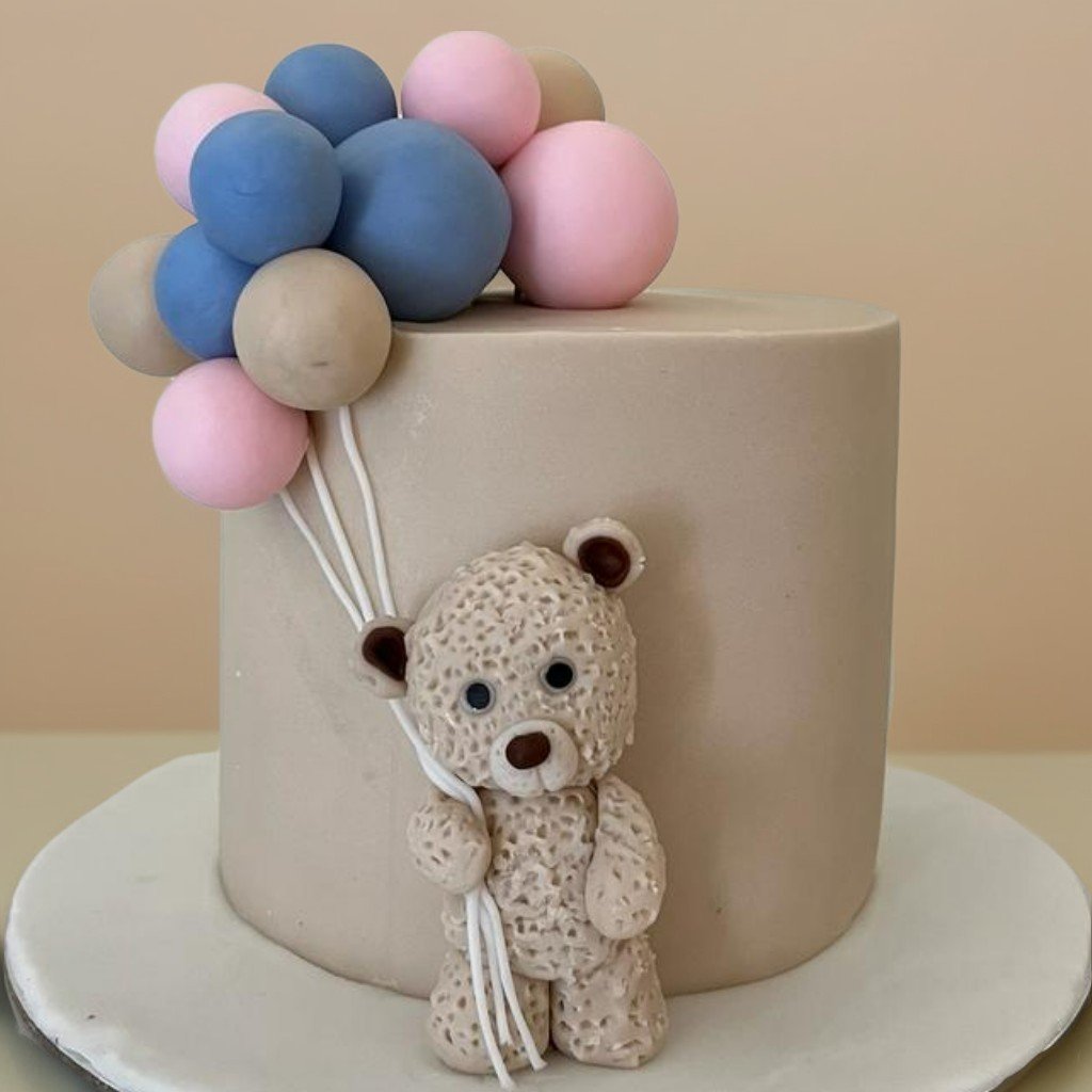Bear and Balloon