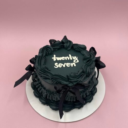 Black Ribbon Cream Cake