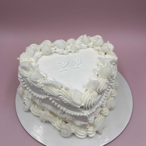 Heart Pearl White Cake