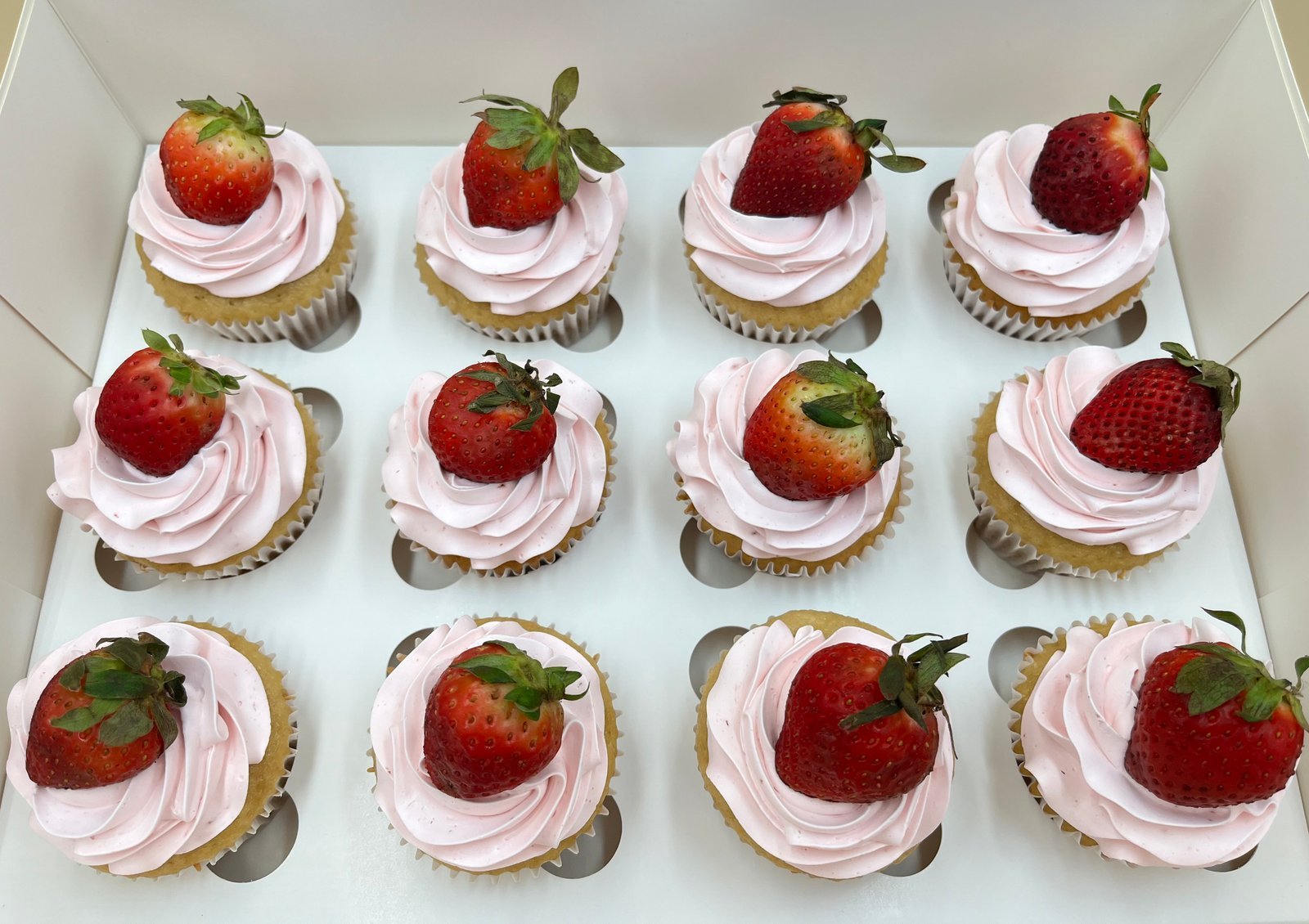 12 pcs Strawberry Cupcakes